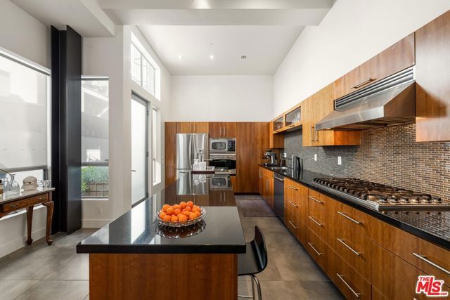 852 10th Street 4, Santa Monica, CA 90403