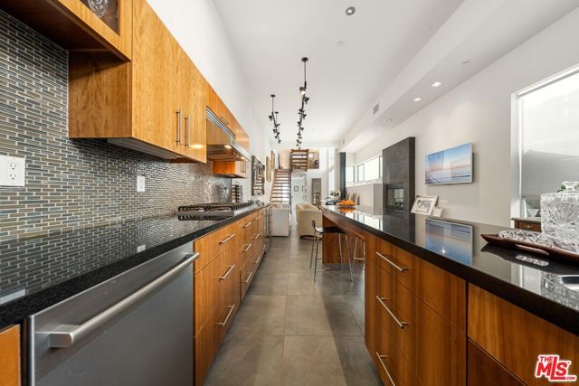 852 10th Street 4, Santa Monica, CA 90403