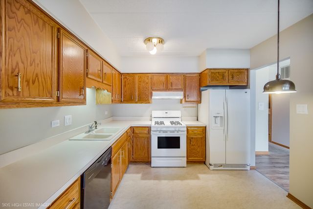 4933 E Circle Drive 107, Crestwood, IL 60418