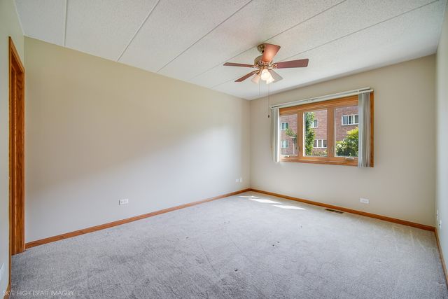 4933 E Circle Drive 107, Crestwood, IL 60418