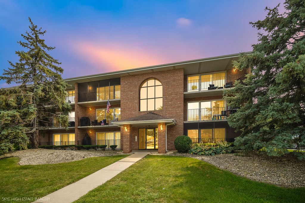 4933 E Circle Drive 107, Crestwood, IL 60418