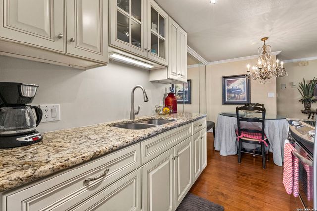 7039 San Pedro Ave Apt 708, San Antonio, TX 78216