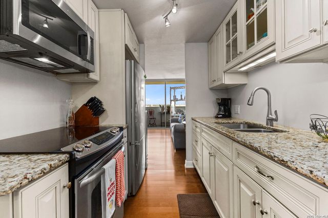 7039 San Pedro Ave Apt 708, San Antonio, TX 78216