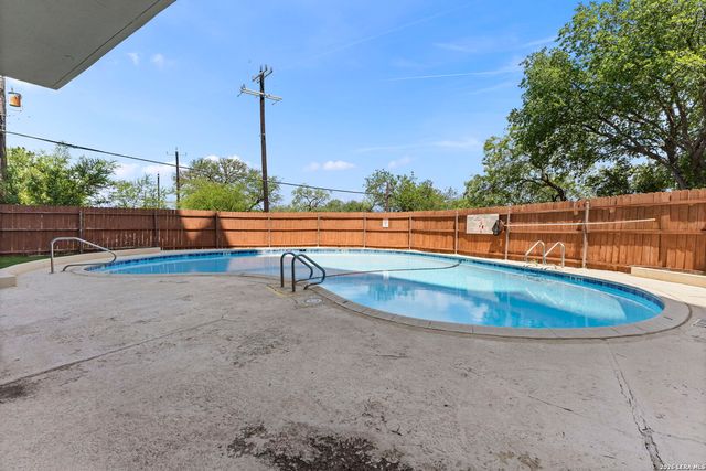7039 San Pedro Ave Apt 708, San Antonio, TX 78216