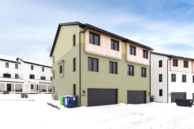 2292 Greenway Trail, Ann Arbor, MI 48104