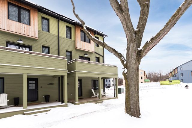 2292 Greenway Trail, Ann Arbor, MI 48104