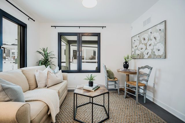 2292 Greenway Trail, Ann Arbor, MI 48104