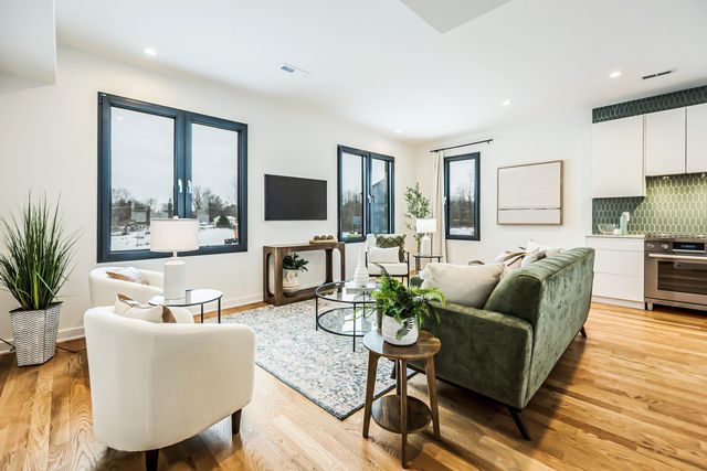 2292 Greenway Trail, Ann Arbor, MI 48104