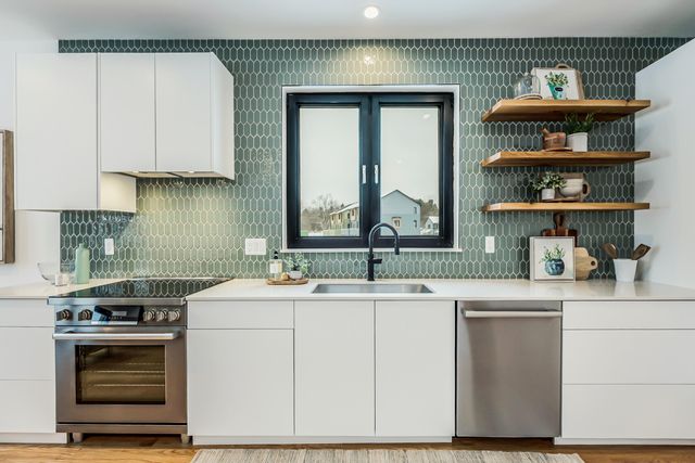 2292 Greenway Trail, Ann Arbor, MI 48104