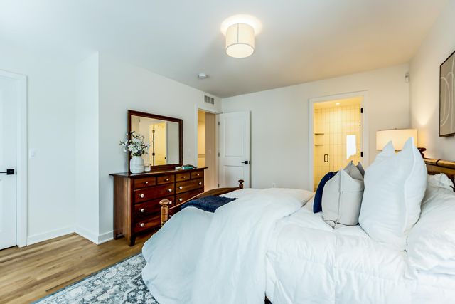 2292 Greenway Trail, Ann Arbor, MI 48104