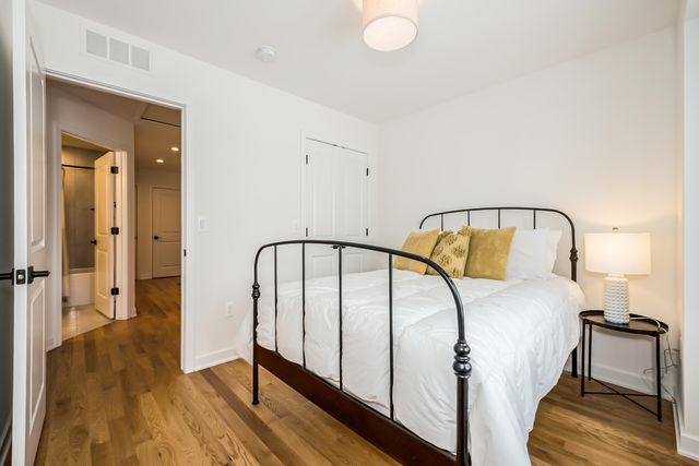 2292 Greenway Trail, Ann Arbor, MI 48104