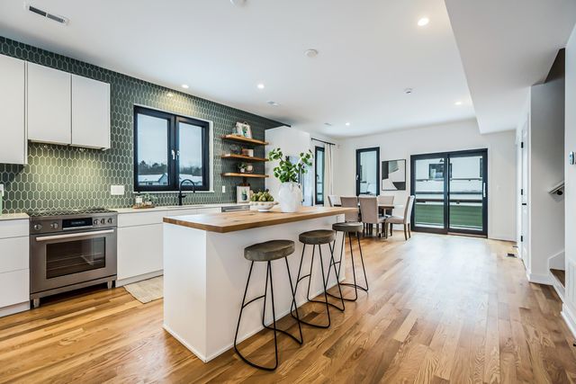 2292 Greenway Trail, Ann Arbor, MI 48104