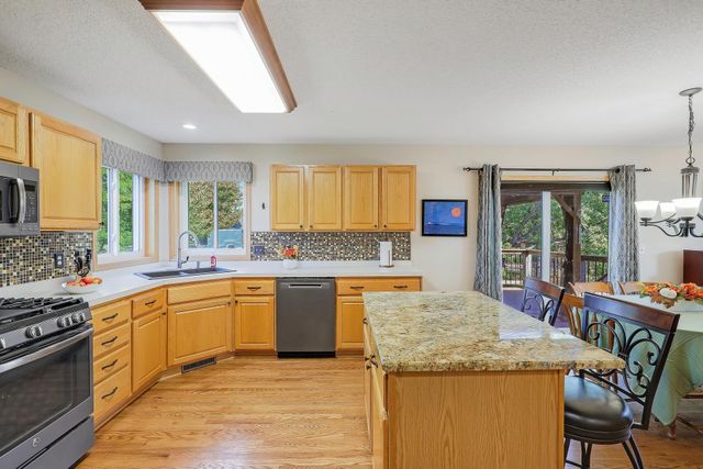 9736 Evergreen Avenue N, Brooklyn Park, MN 55443