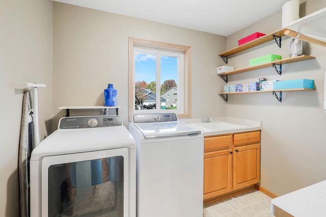 9736 Evergreen Avenue N, Brooklyn Park, MN 55443