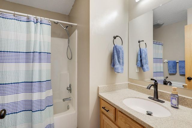 9736 Evergreen Avenue N, Brooklyn Park, MN 55443