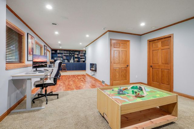 9736 Evergreen Avenue N, Brooklyn Park, MN 55443