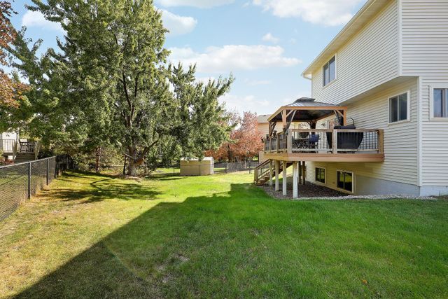 9736 Evergreen Avenue N, Brooklyn Park, MN 55443