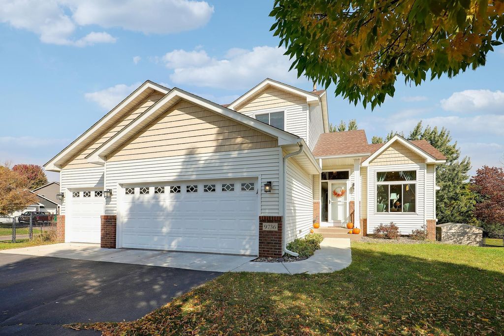 9736 Evergreen Avenue N, Brooklyn Park, MN 55443 — exterior