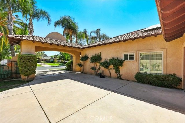 13204 Michaelangelo Drive, Bakersfield, CA 93314