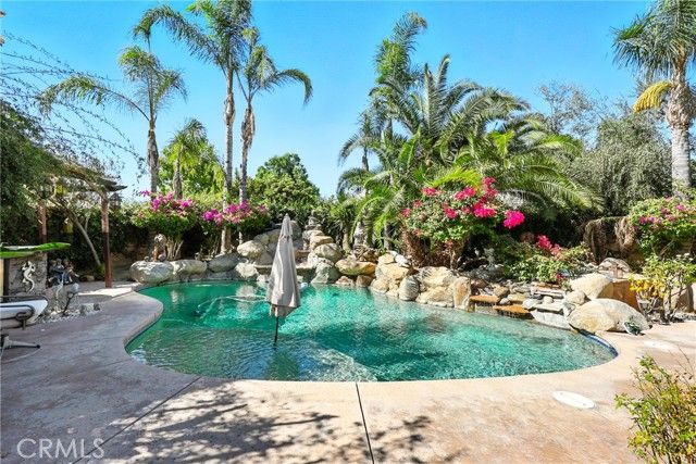 13204 Michaelangelo Drive, Bakersfield, CA 93314