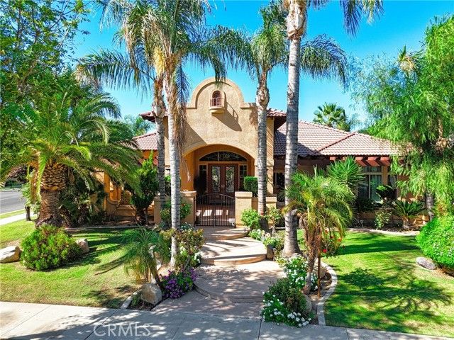 13204 Michaelangelo Drive, Bakersfield, CA 93314