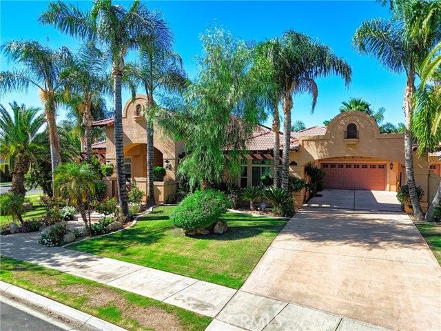 13204 Michaelangelo Drive, Bakersfield, CA 93314