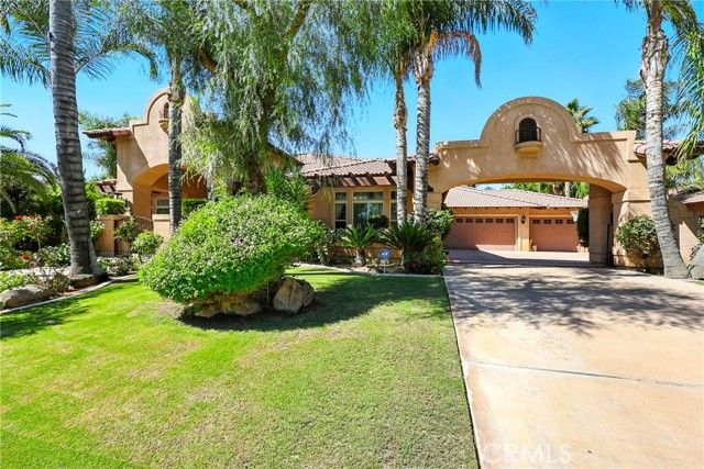 13204 Michaelangelo Drive, Bakersfield, CA 93314