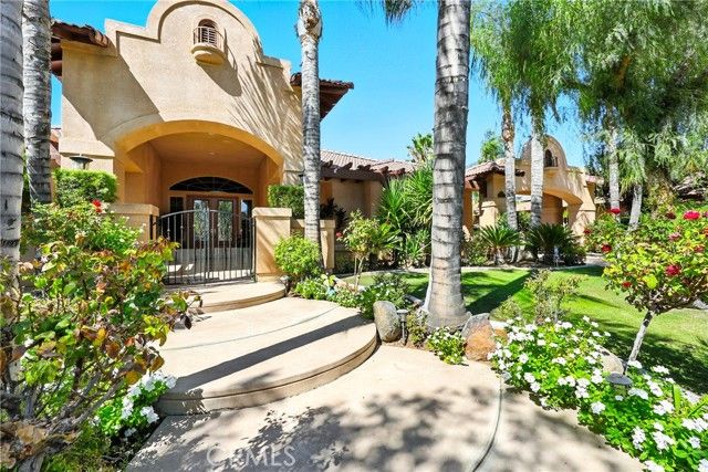 13204 Michaelangelo Drive, Bakersfield, CA 93314