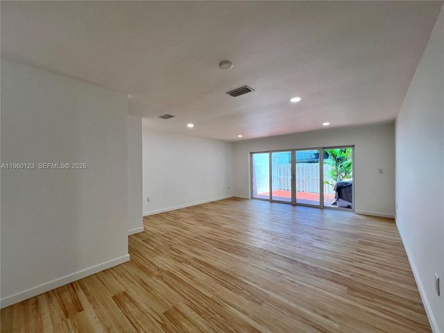 8111 SW 81st Pl, Miami, FL 33143