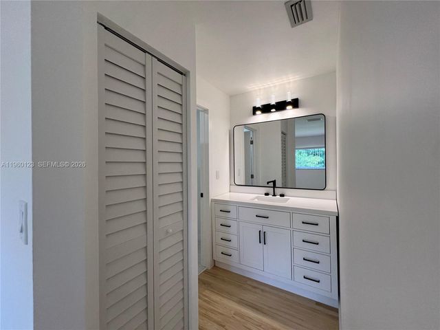 8111 SW 81st Pl, Miami, FL 33143