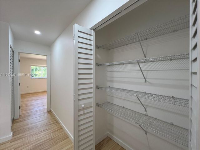 8111 SW 81st Pl, Miami, FL 33143