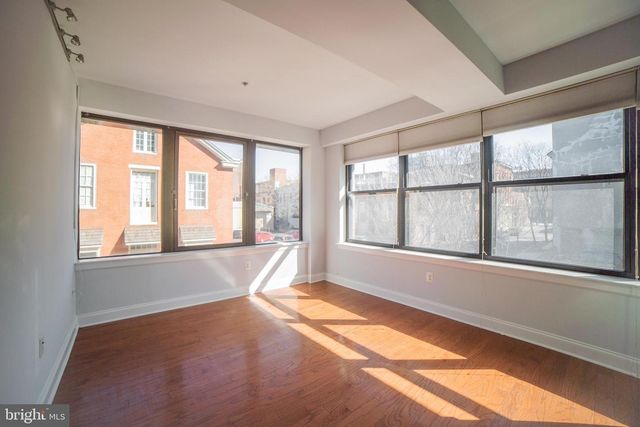 125 N 4th St Apt 206, Philadelphia, PA 19106