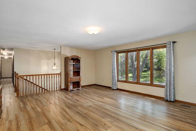 4129 E Linwood Street, Springfield, MO 65809