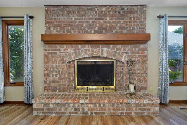 4129 E Linwood Street, Springfield, MO 65809