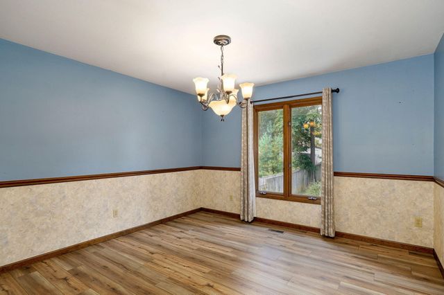 4129 E Linwood Street, Springfield, MO 65809