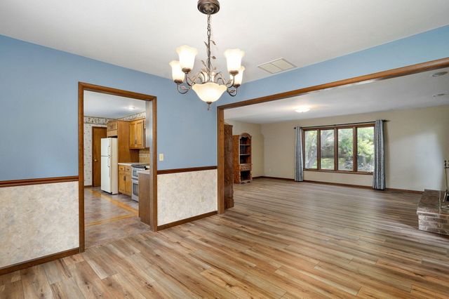 4129 E Linwood Street, Springfield, MO 65809