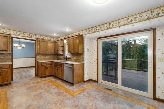 4129 E Linwood Street, Springfield, MO 65809