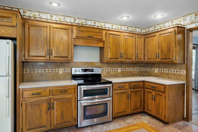 4129 E Linwood Street, Springfield, MO 65809