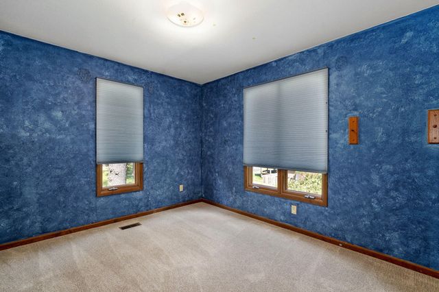 4129 E Linwood Street, Springfield, MO 65809