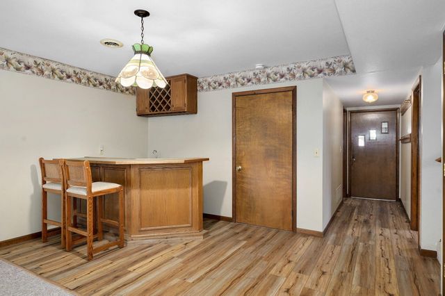 4129 E Linwood Street, Springfield, MO 65809