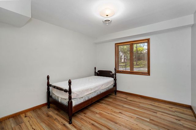 4129 E Linwood Street, Springfield, MO 65809