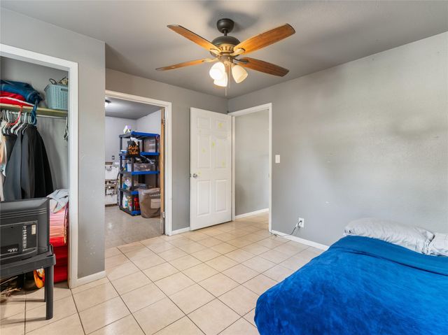 496 James Street, Clute, TX 77531