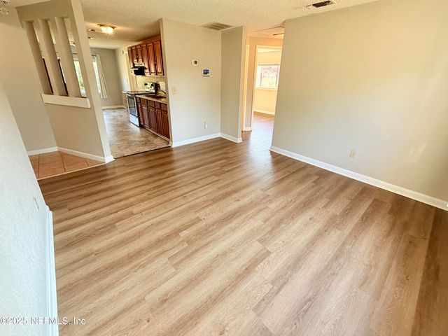 4371 CROSSBOW Road, Jacksonville, FL 32208