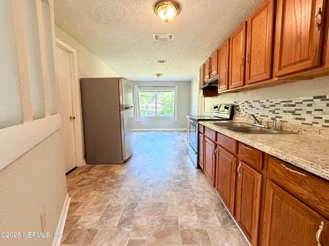 4371 CROSSBOW Road, Jacksonville, FL 32208