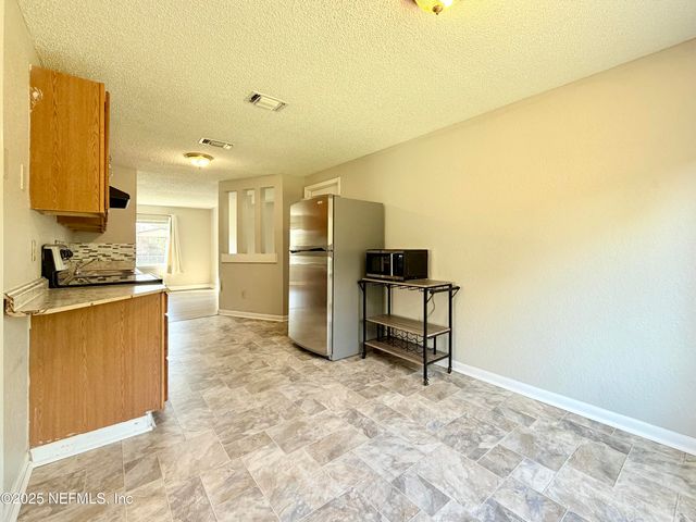 4371 CROSSBOW Road, Jacksonville, FL 32208