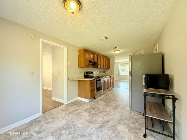 4371 CROSSBOW Road, Jacksonville, FL 32208