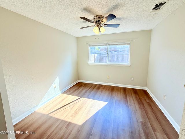4371 CROSSBOW Road, Jacksonville, FL 32208