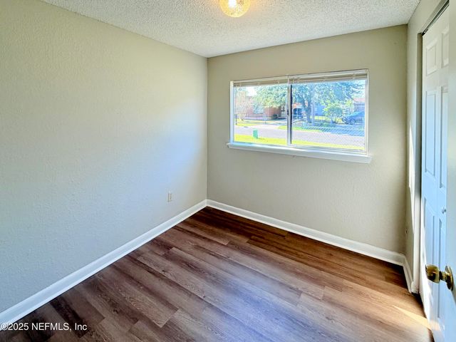 4371 CROSSBOW Road, Jacksonville, FL 32208