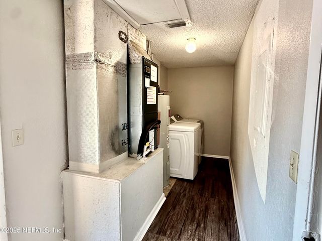 4371 CROSSBOW Road, Jacksonville, FL 32208