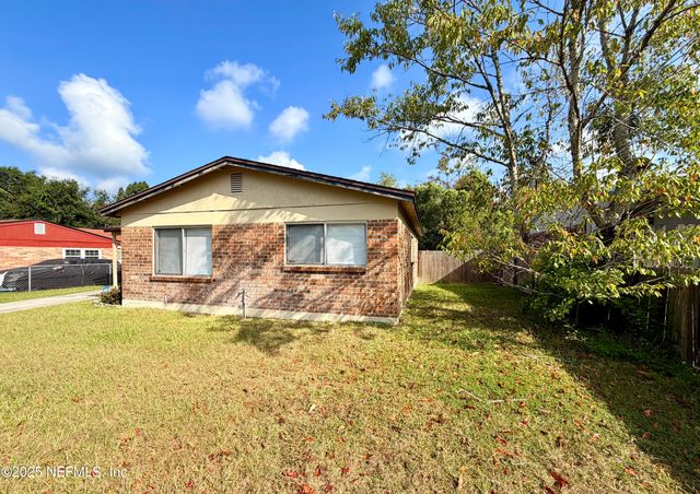 4371 CROSSBOW Road, Jacksonville, FL 32208